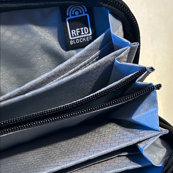 Ethnotek Accordion Travel Wallet with RFD Blocker - Picture 6 of 7